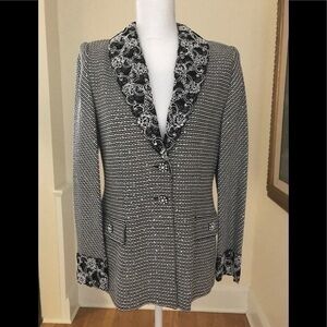 St. John’s Black & White Rhinestone & Lace Jkt Sz8
